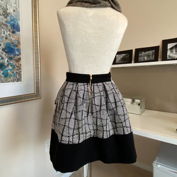 Banana Republic Black White Jacquard Knit Asymmetrical Layered Skirt US … - Picture 6 of 8